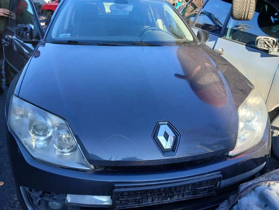Renault Laguna III 2008 rok Maska