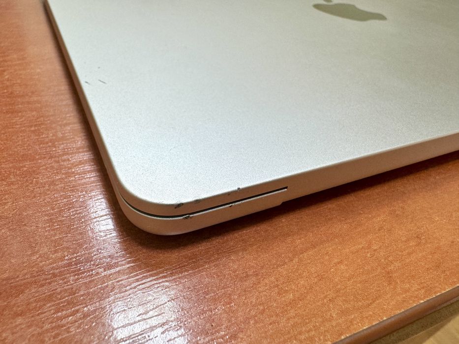 Ноутбук Apple MacBook Air 13 M2 2022 256GB 8RAM Starlight