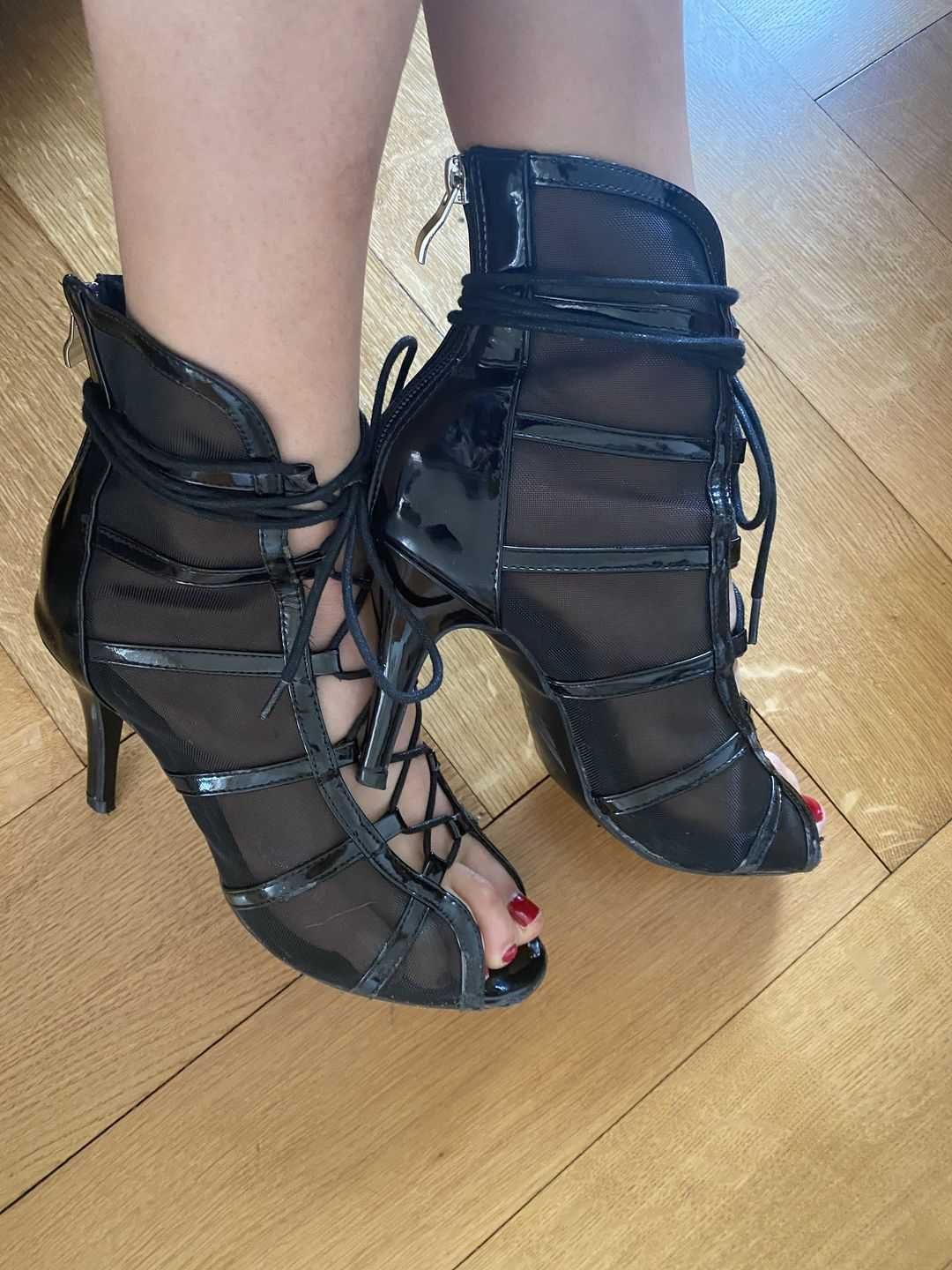 Vendo Sandália Dança - NOVA - Size 39