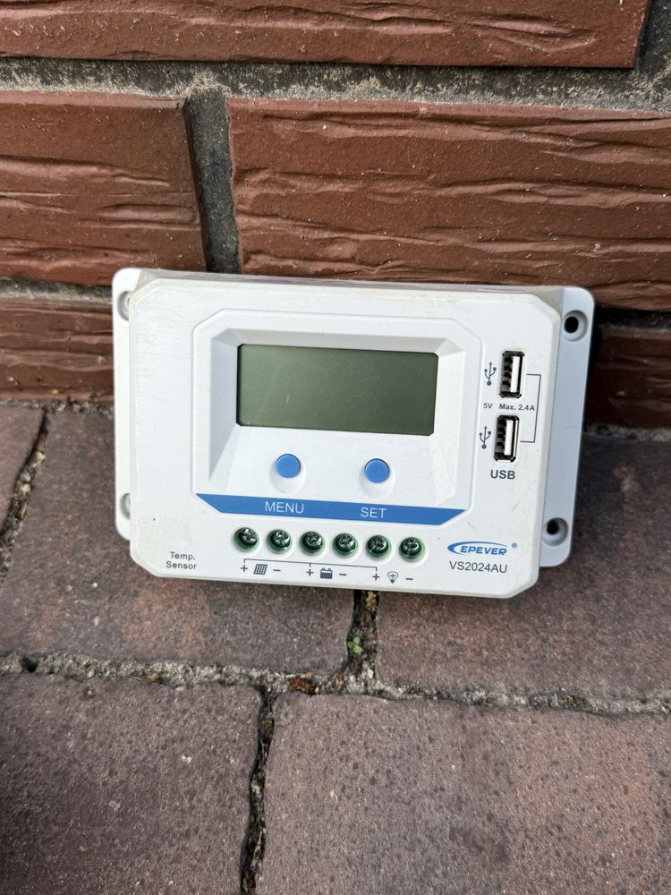 PWM epever VS2024AU 20A 12/24V lcd usb