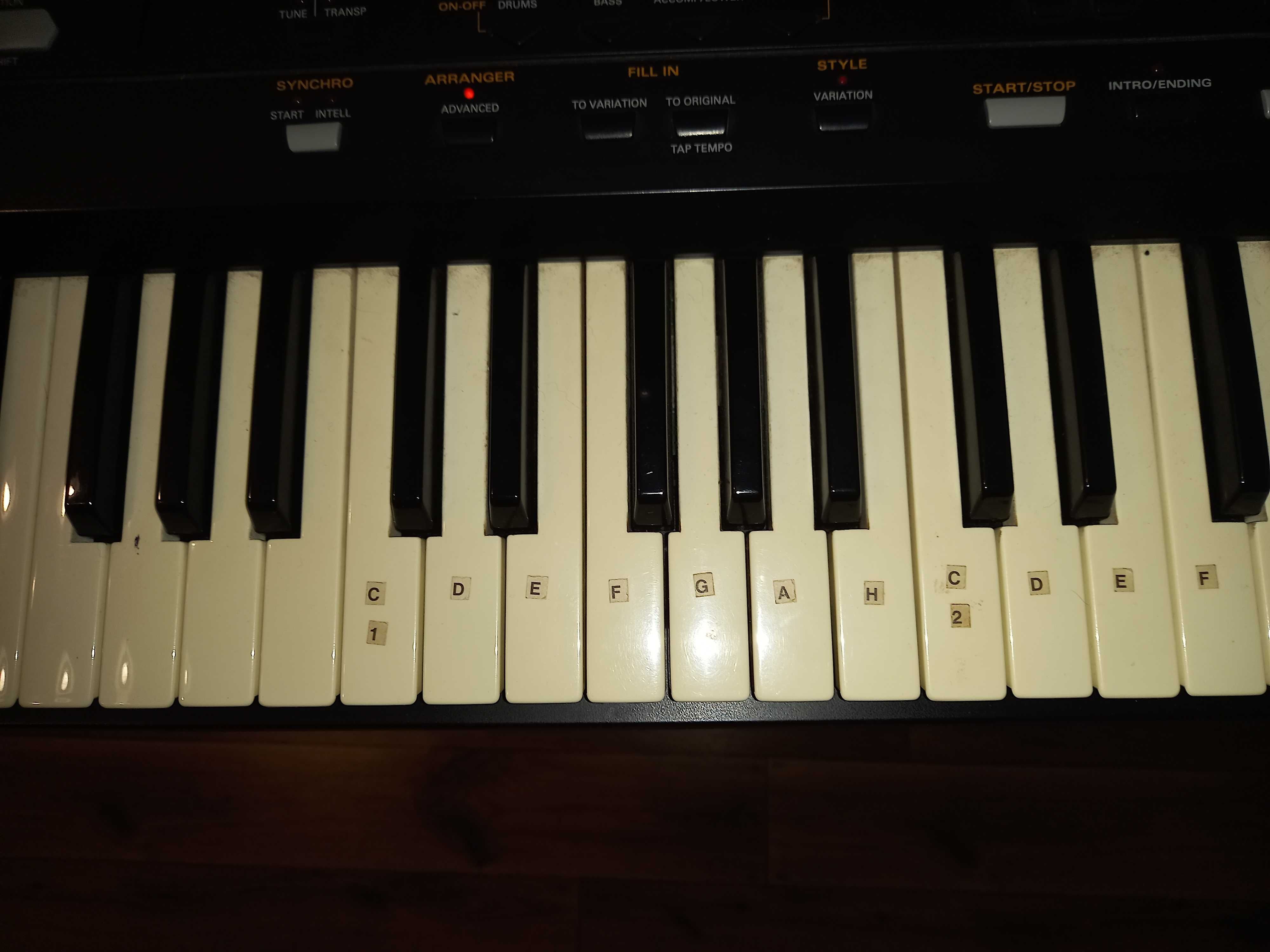 Keyboard Roland E-28 Klawiatura MIDI inteligentnym syntezatorem