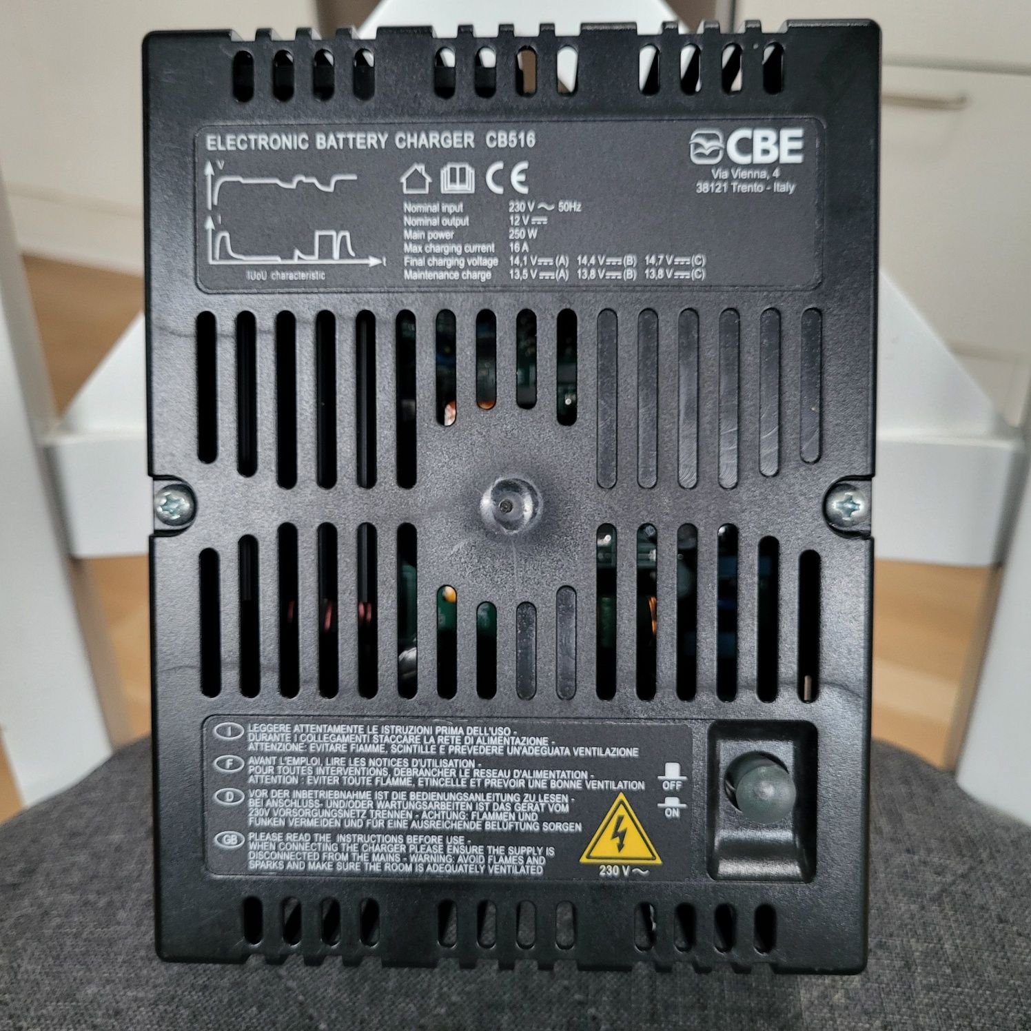 Ładowarka CB 516-3 16A