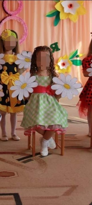 Дитяча св'яткова сукня на вік 5-7 років
