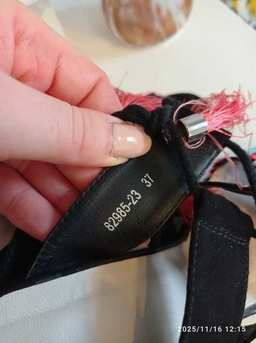 nowe buty damskie na słupku 37