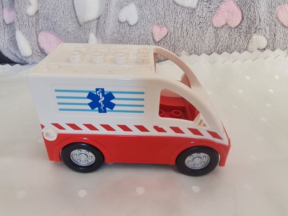 Lego duplo karetka