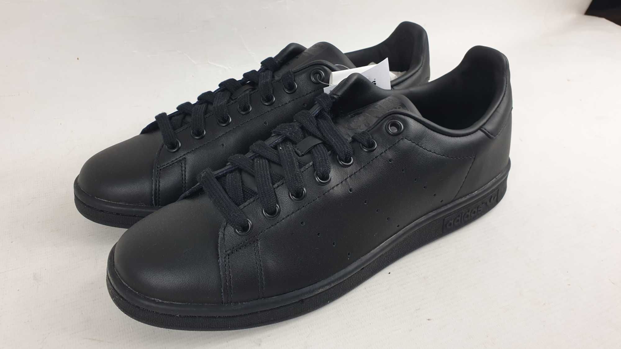 skórzane  nowe  czarne   ORIGINALS STAN SMITH M20327 rozmiar 44