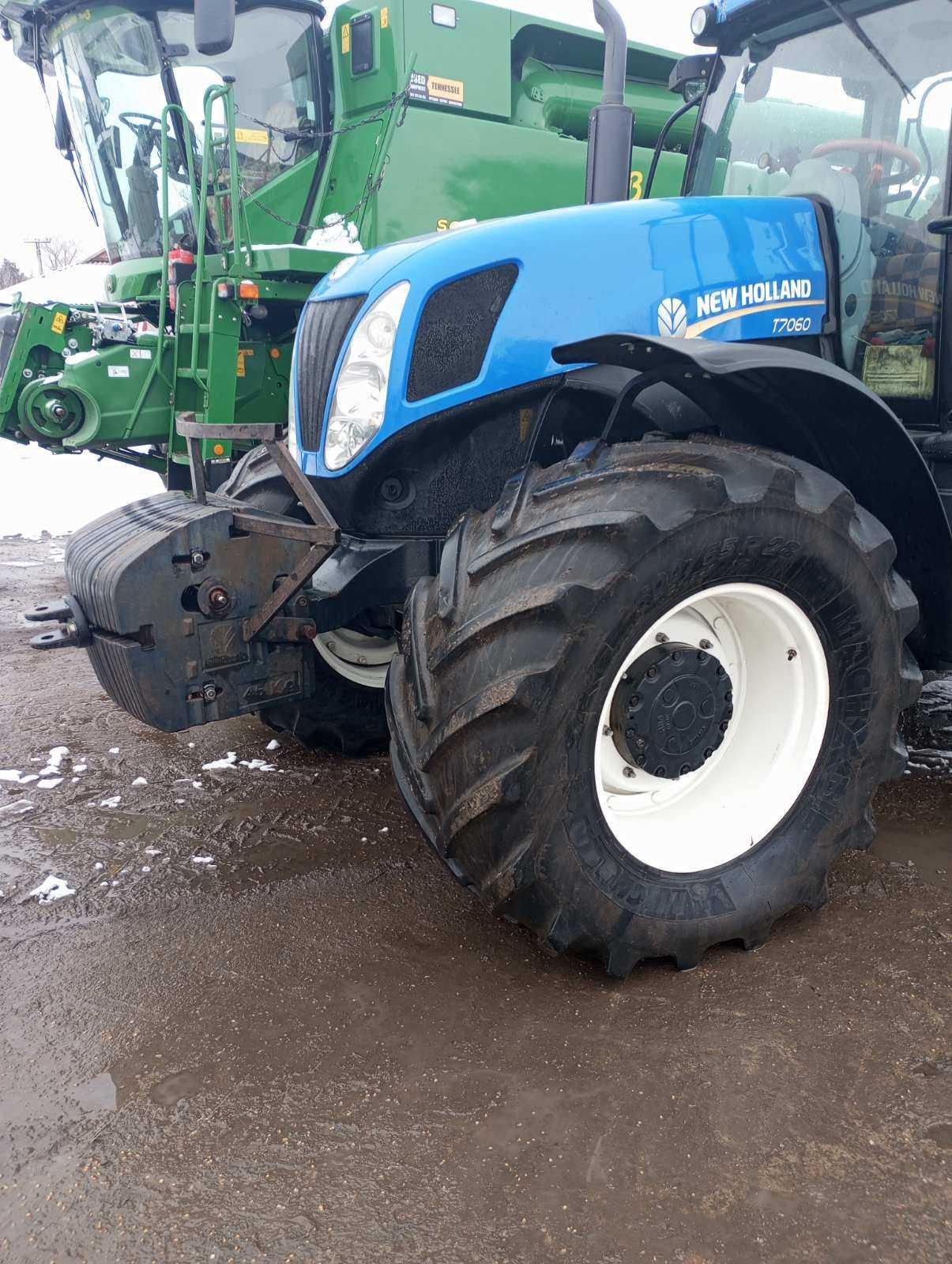 Трактор New Holland Т7060