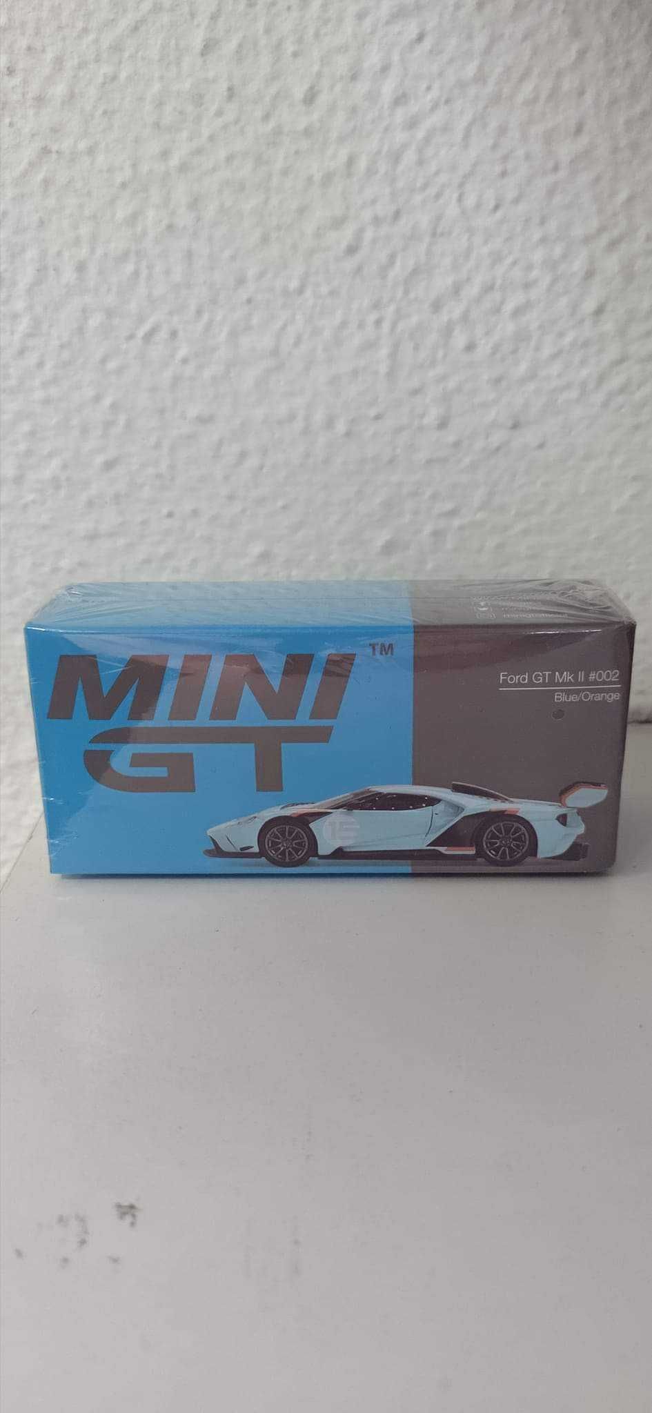 Mini GT - Ford GT MK II #002 Blue/ Orange