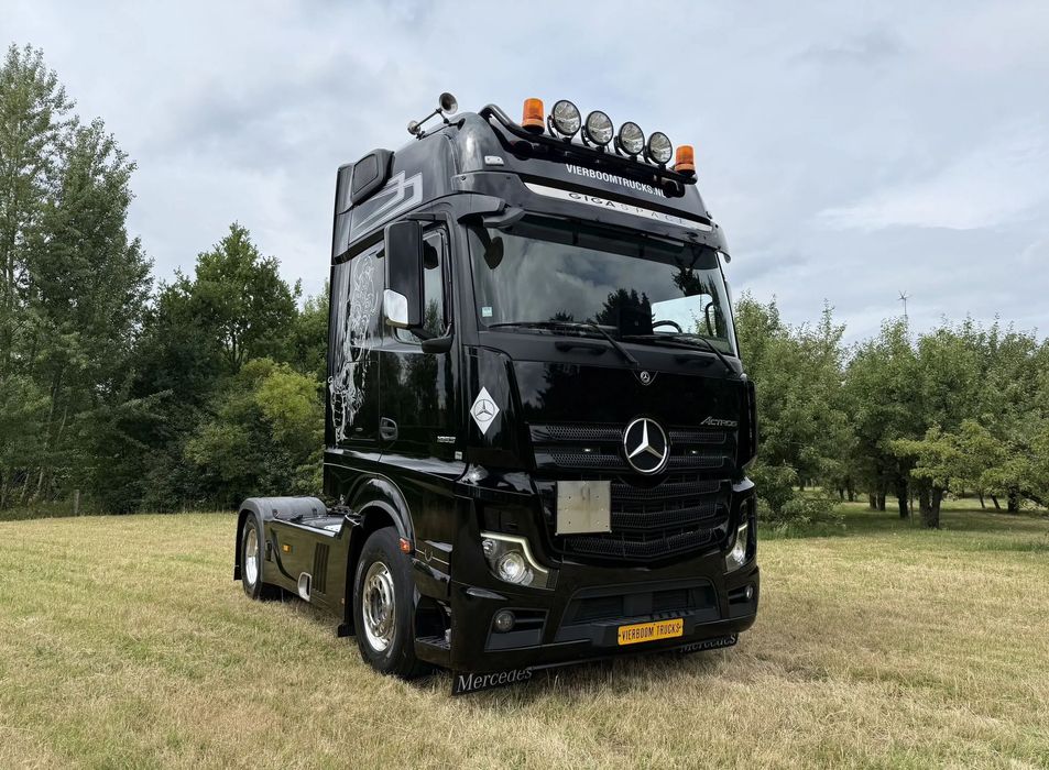 Mercedes-Benz Actros 1953  Skóra/ Kabina GIGA SPACE/Sprowadzony