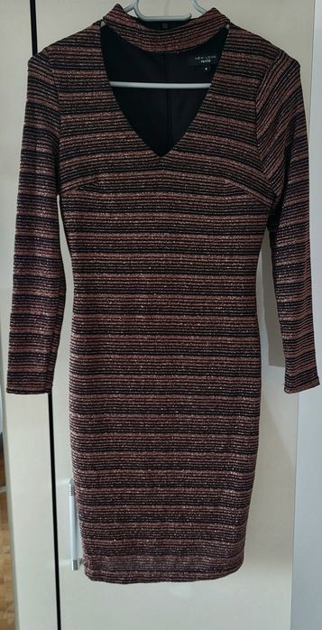 Nowa cudowna efektowna sukienka koktajlowa z świecącą nitka z chokerem