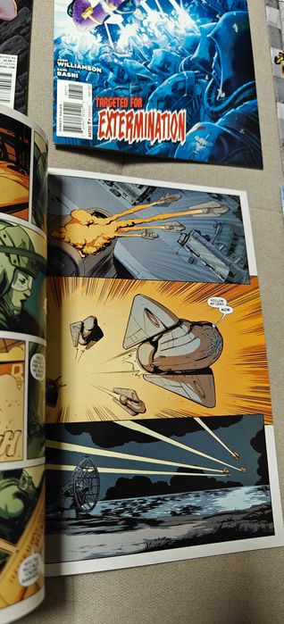 Комиксы ДС Марвел Comics DC Marvel на английском 12 штук