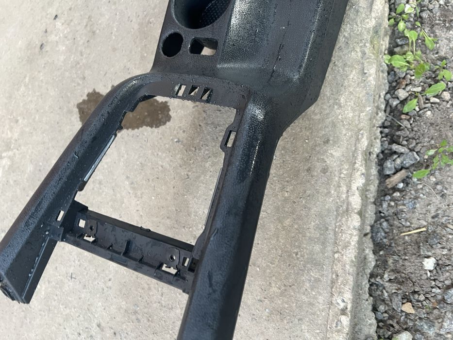 Центральна консоль Октавія А5 (рест/ дорест) комплектна