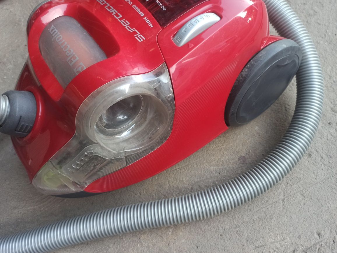 Electrolux super Cyclone 2000w