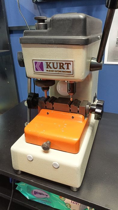 Станок для виготовлення ключів Kurt pn80
