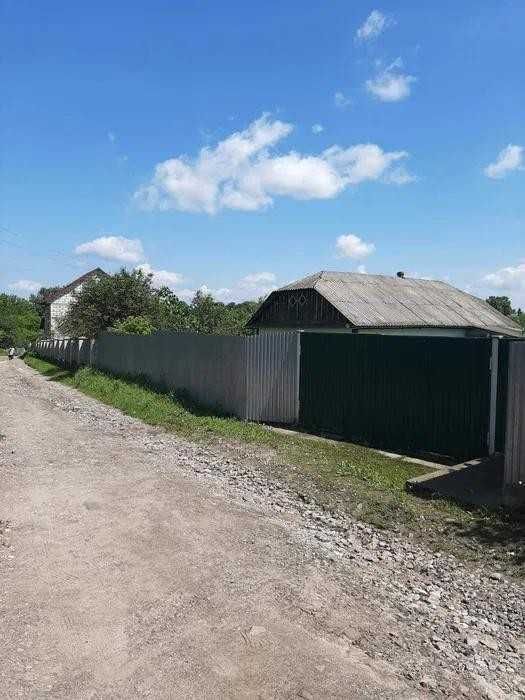 продається ХАТА в селі Велика Мотовилівка \біля СТАВКА