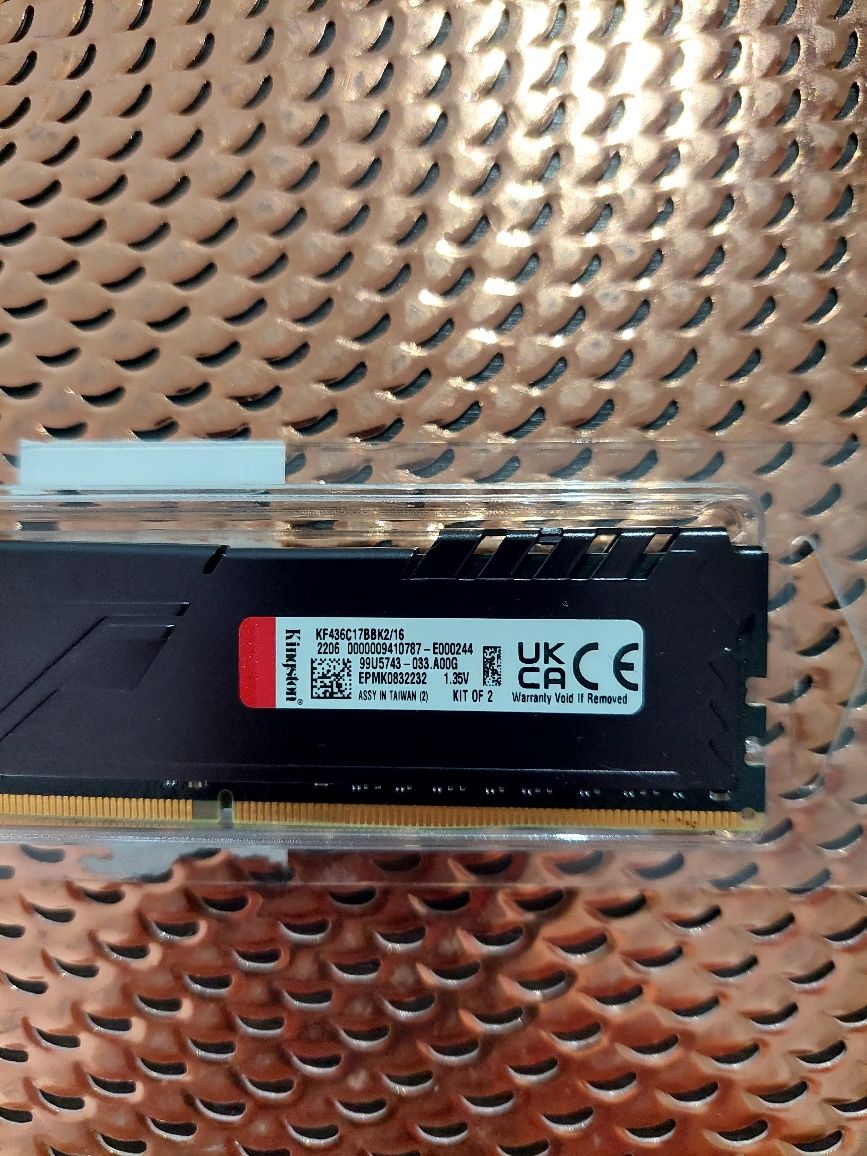 Pamięć RAM DDR4 16GB 3200Mhz XMP/ 2x8GB CL16