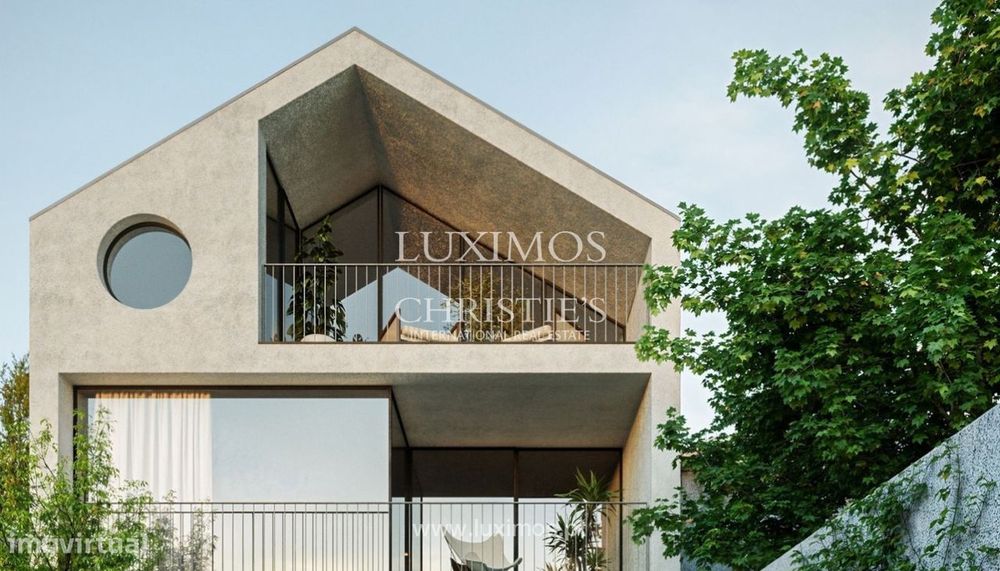 Moradia para reabilitar com vistas de rio à venda na Foz Velha, Porto