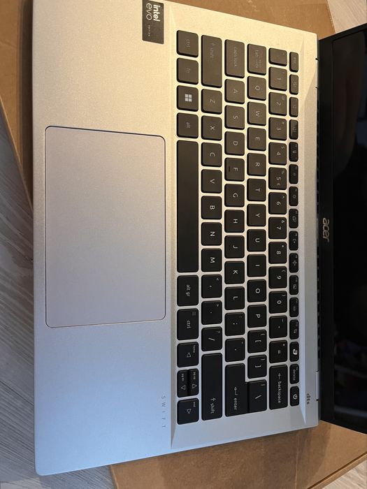 Laptop Acer Swift Go 14 OLED 14” 16GB RAM 1 TB Win 11 Srebrny
