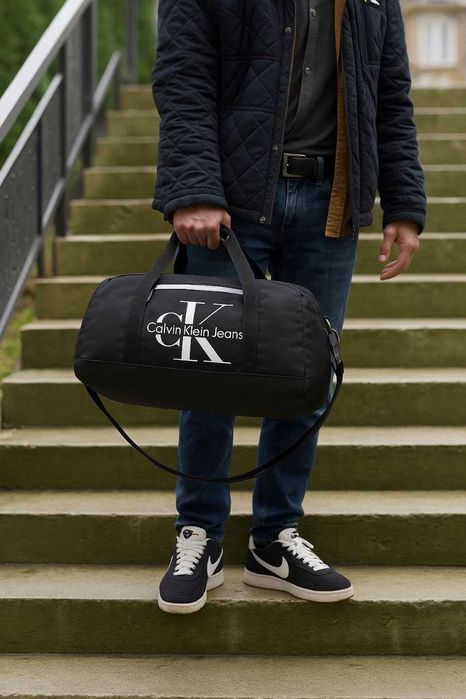 Nike спортивна дорожня сумка - чоловіча водостійка та містка