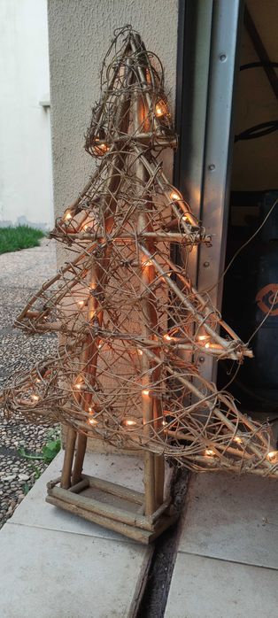 Árvore de natal + luzes dourada