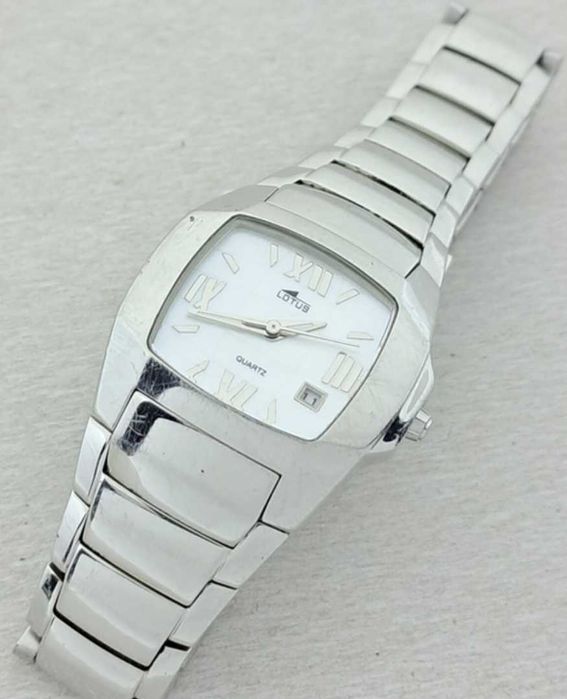 Шикарний вінтажний жіночий годинник Lotus