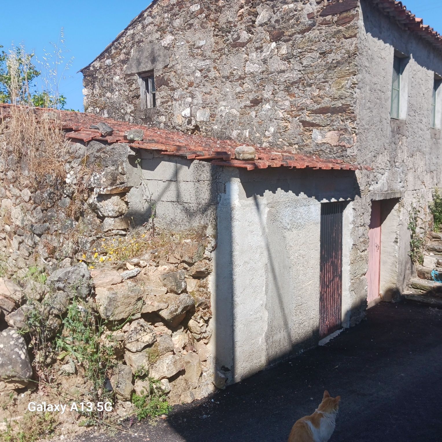 Casa para  reconstrução