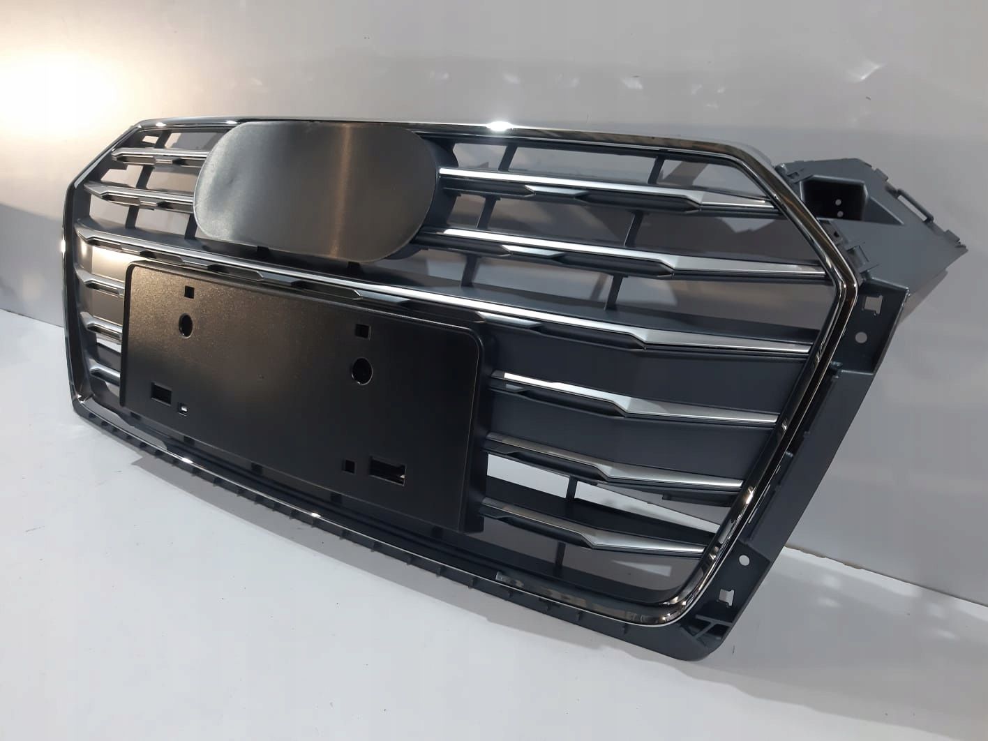 Audi A5 8W s line atrapa / grill   13048
