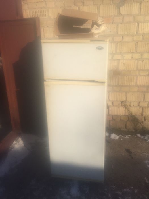 На запчасти холодилник