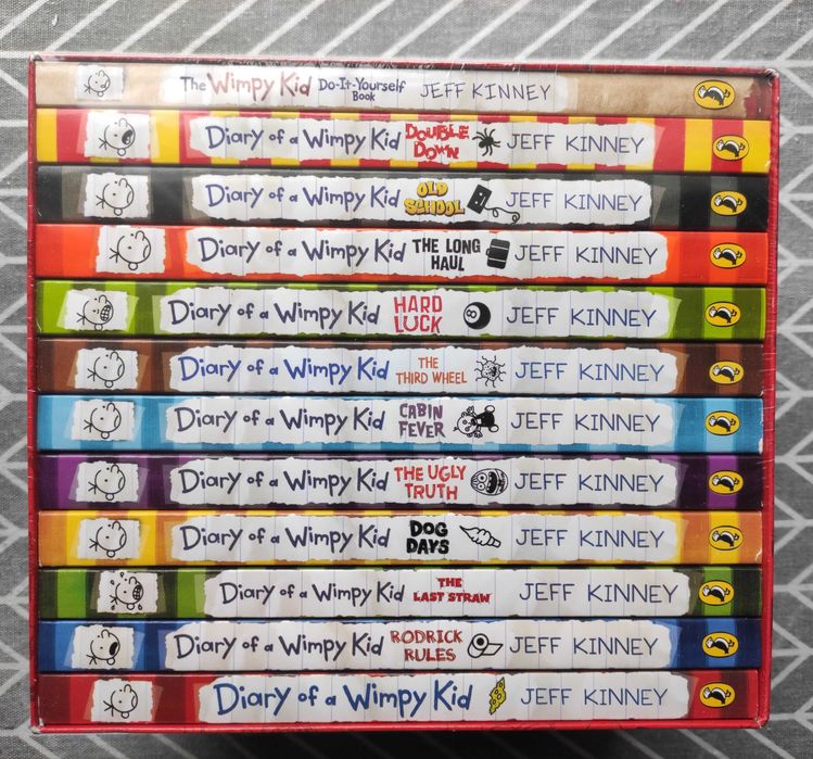 Nowe 12x Dzienniczek cwaniaczka Diary of a Wimpy Kid po angielsku