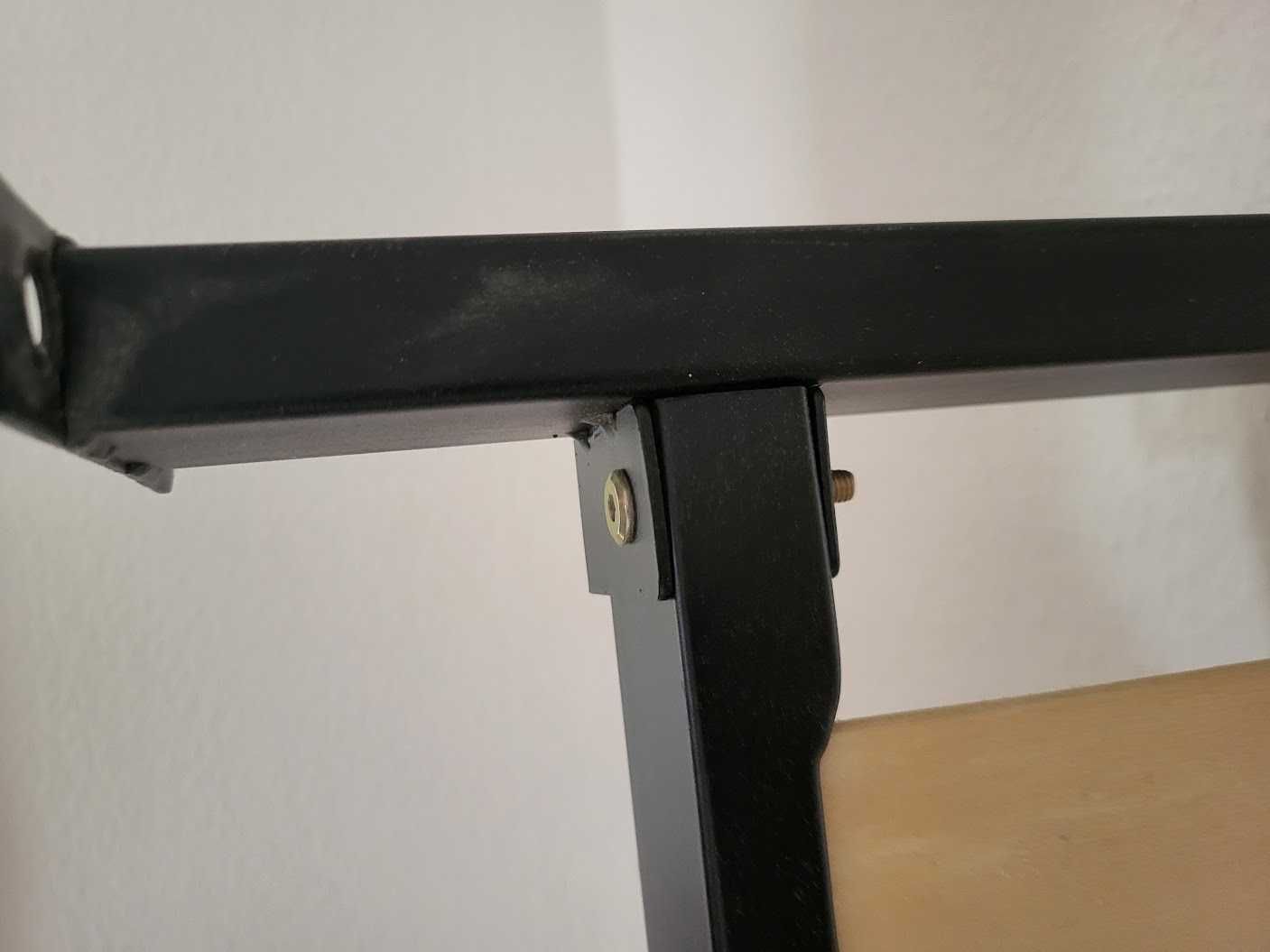 Sypialnia solidne łóżko sosnowe