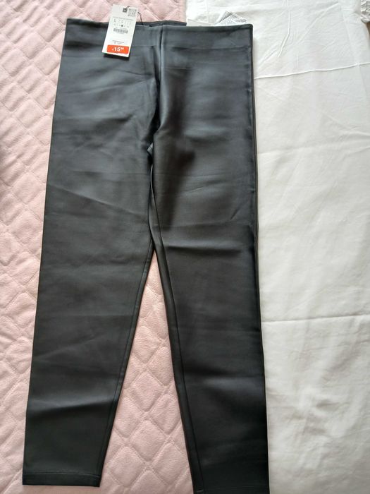 Calça legging L da Zara Novas