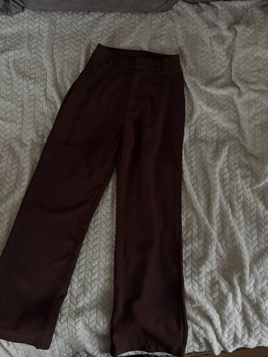 Брюки коричневі широкі