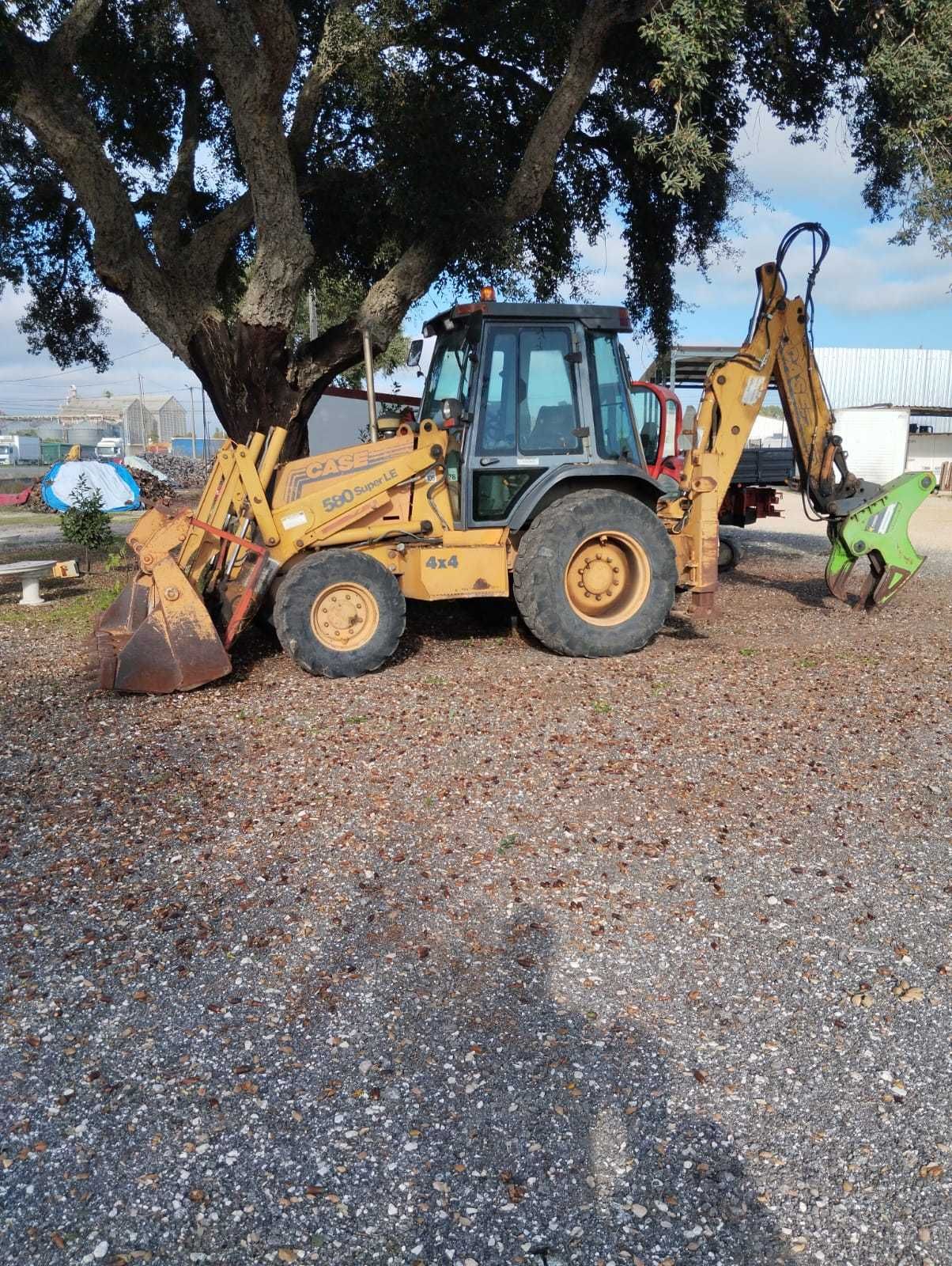 limpeza de terrenos/valas com destroçador florestal