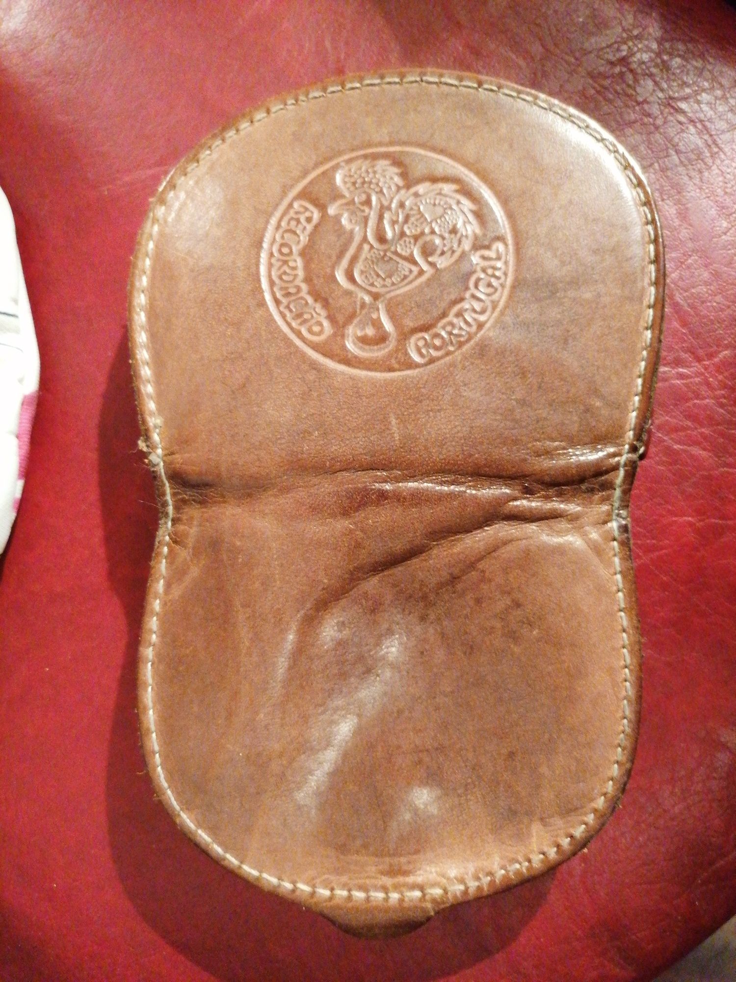 Porta-Moedas em Pele cozido à mão