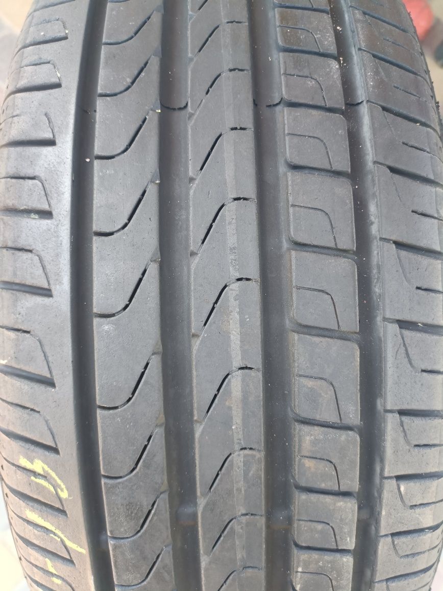 Pirelli  215/55 R16 шини літні