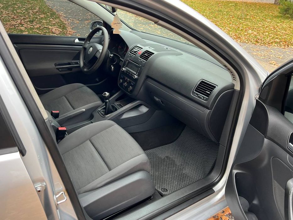 Продам Фольксваген гольф 5 1.9 тді