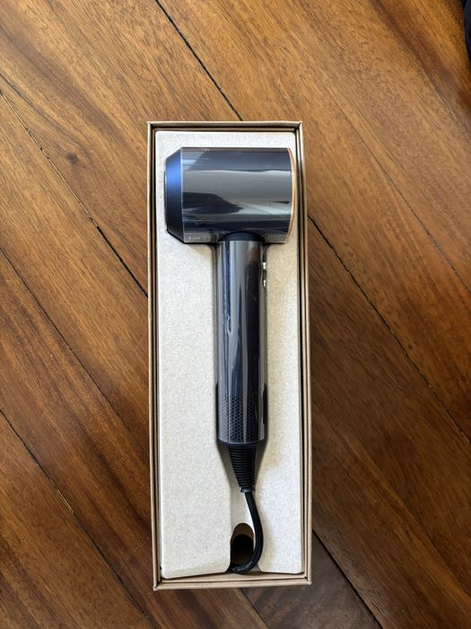 Secador Dyson com acessorios