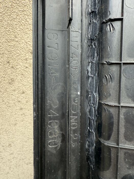 Lexus SC 430 lewa prawa listwa progowa podświetlana