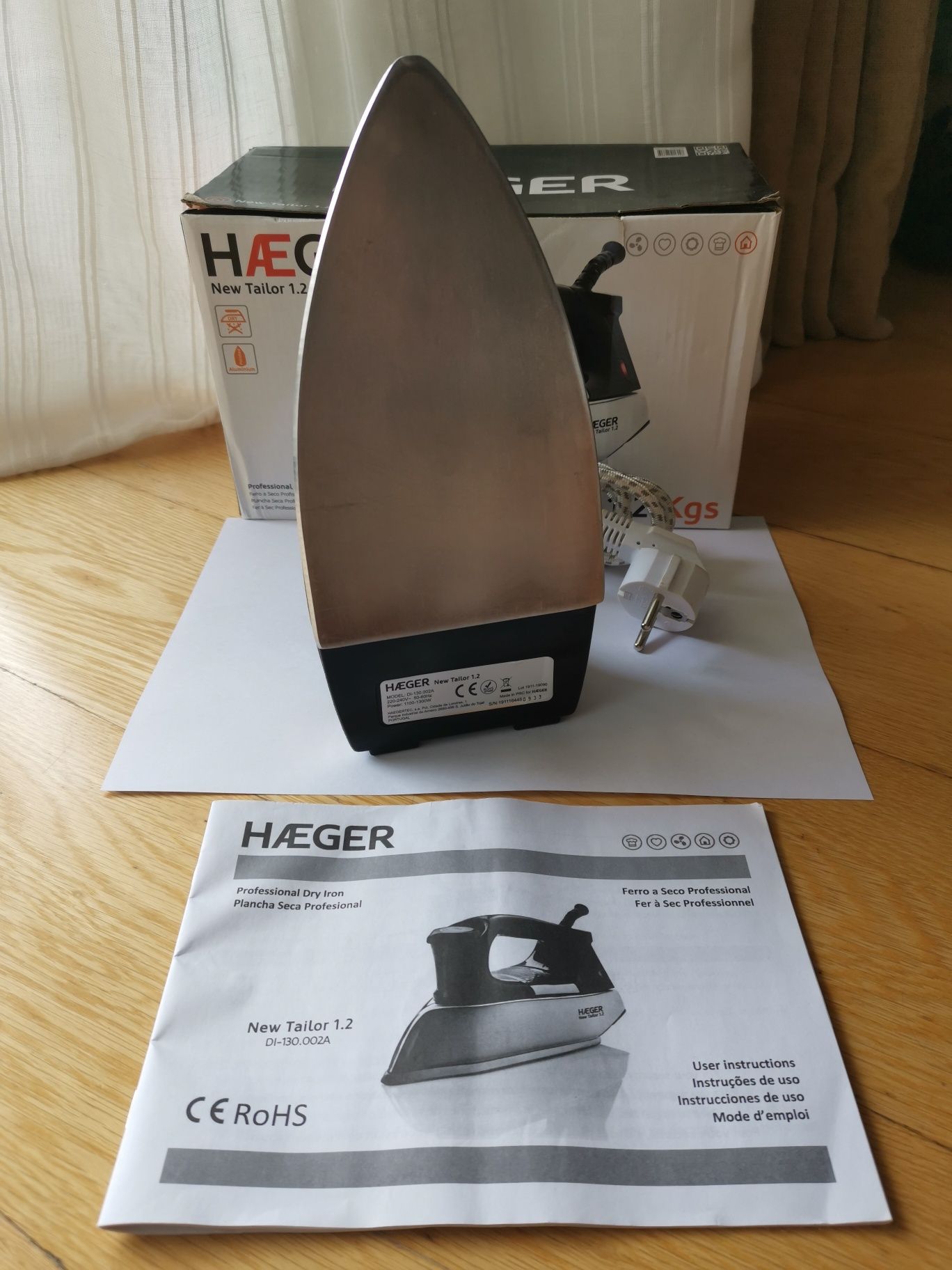 Ferro de Engomar Profissional HAEGER NEW TAILOR | 1,2kg | 1300W