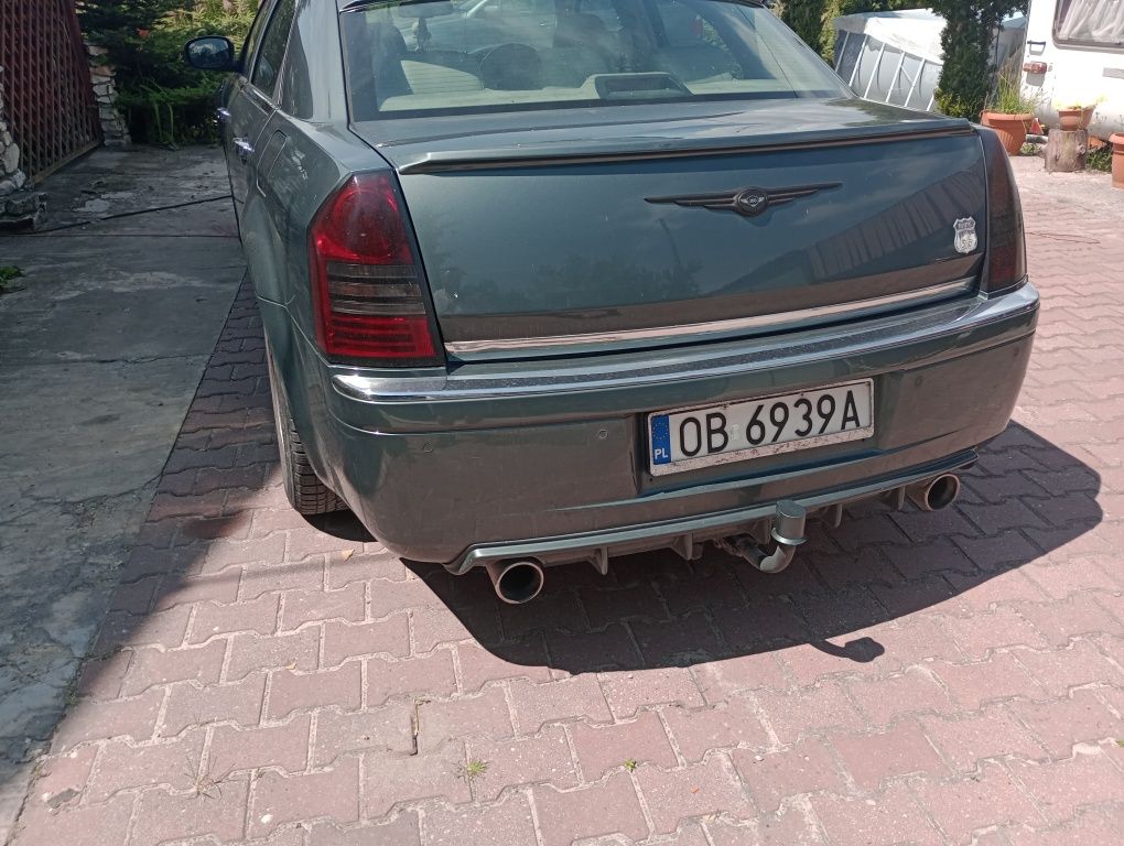 Chrysler 300C Anglik zarejestrowany zadbany