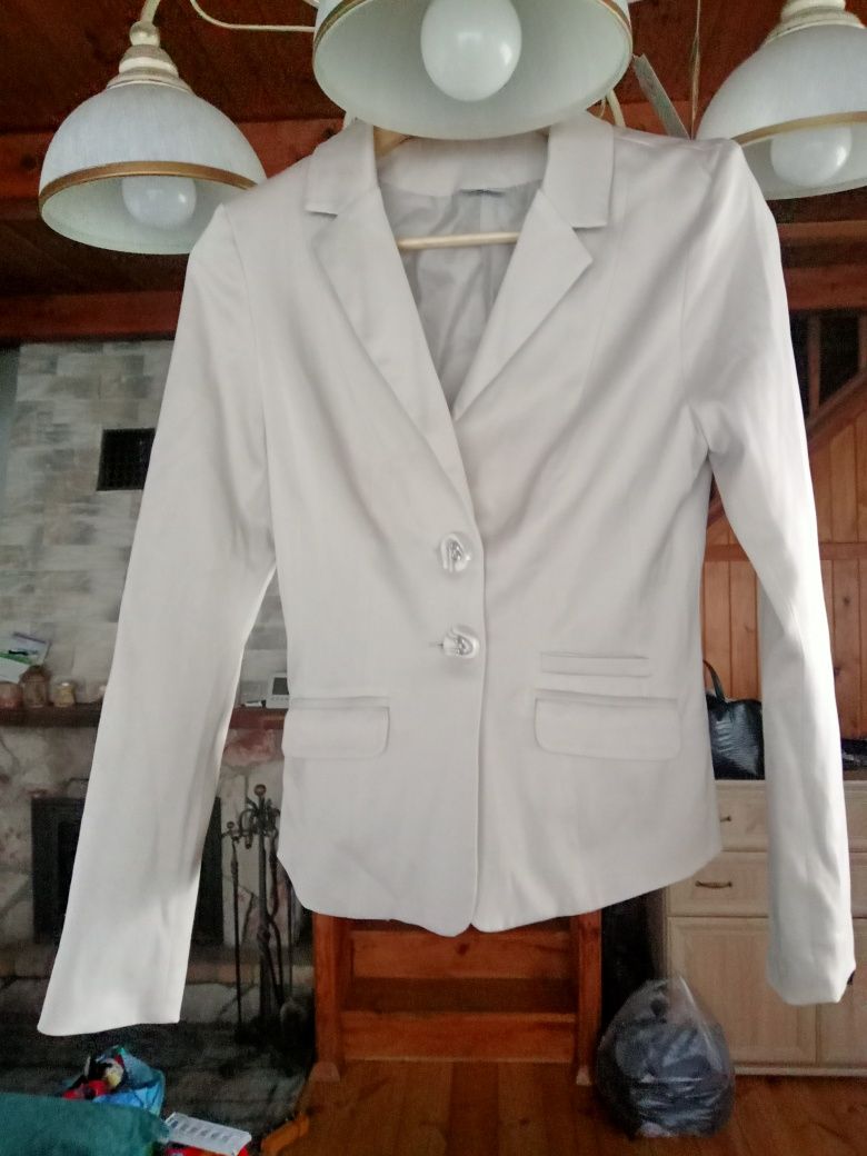 Marynarka damska w kolorze ecru r. 36/38 (S/M)