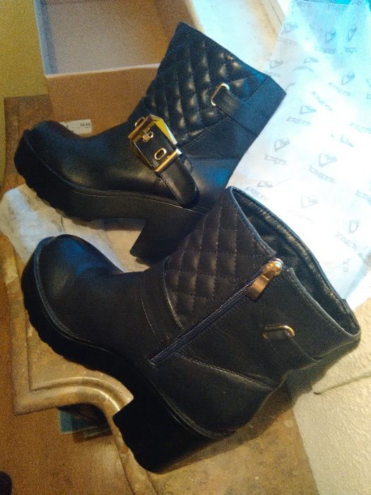 Botas lindas QUENTINHAS "novo preço" €7€ Nº39