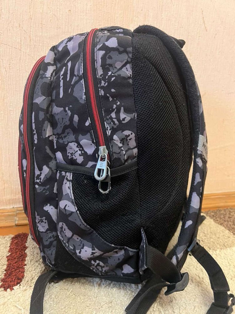 Продам шкільний пюкзак Kite