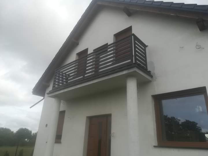 Balustrady wewnętrzne zewnętrzne