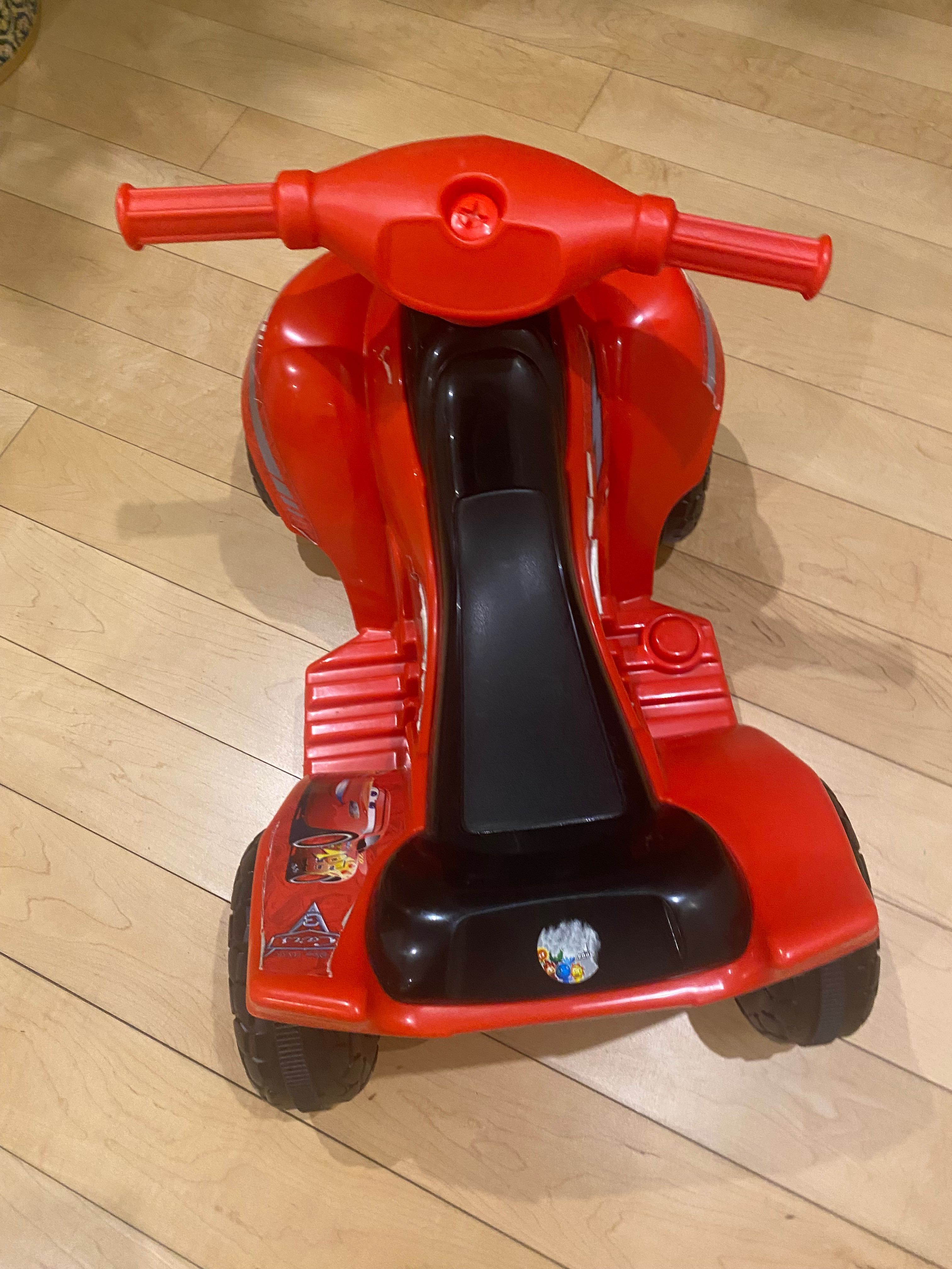 Carro elétrico infantil