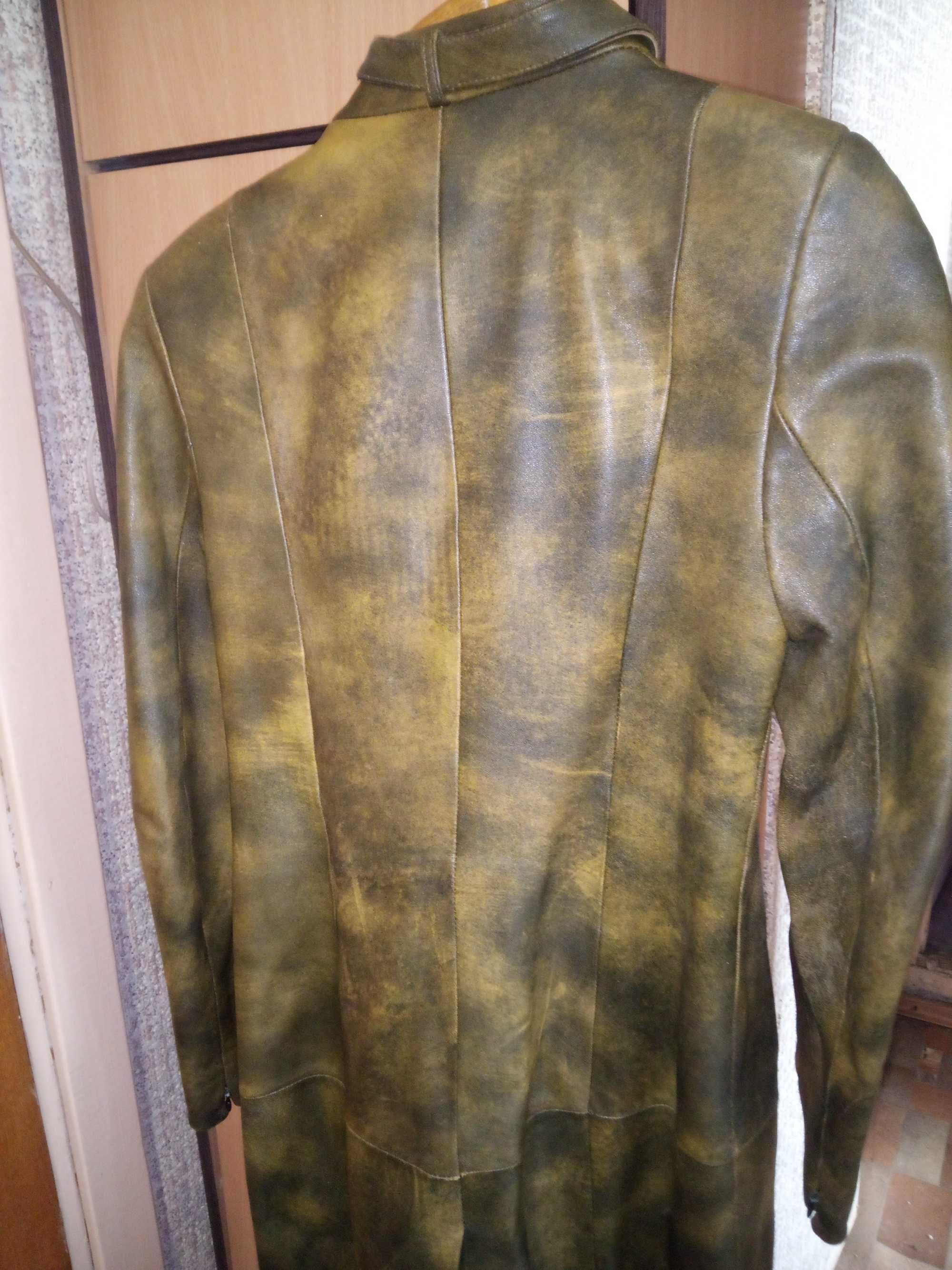 999 грн Куртка женская кожаная размер 48-50