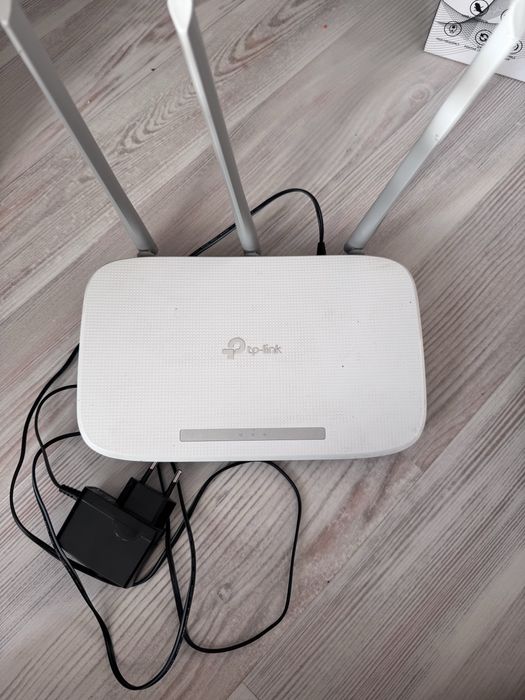 TP-Link TL-WR845N (N300 Wi-Fi роутер)