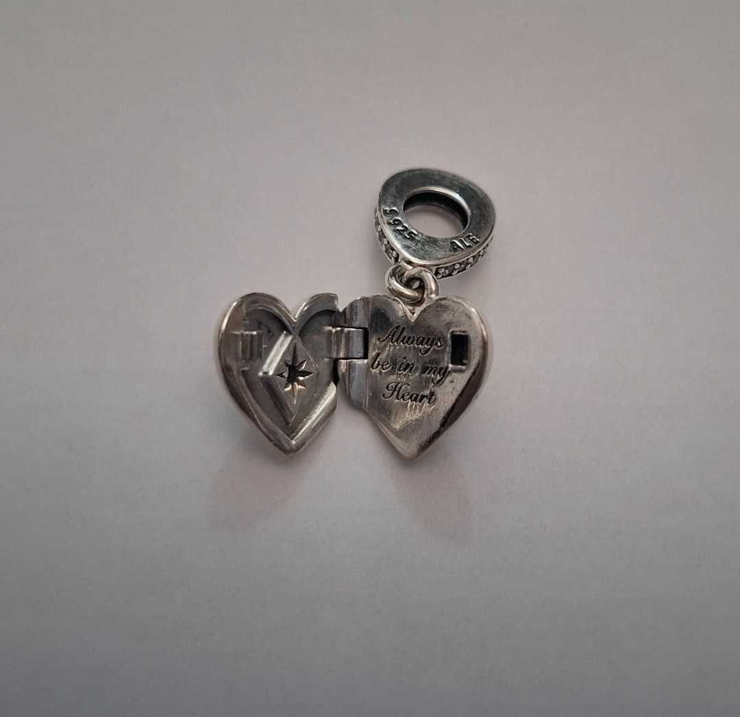 Colar Pendente: Coração que abre "Always be in my Heart"