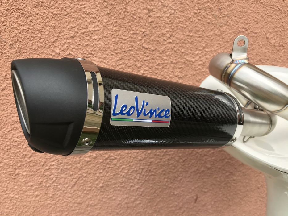Wydech Uniwersalny PRAWDZIWY CARBON AKRAPOVIC Leo Vince Tłumik