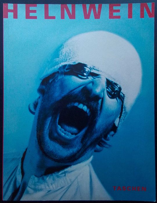 Um livro de Tim Burton e um álbum de Helnwein